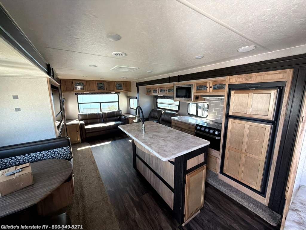 2019 Forest River FREEDOM EXPRESS 324RLDSLE - Used Travel Trailer For Sale by Gillette's Interstate RV in Haslett, Michigan
