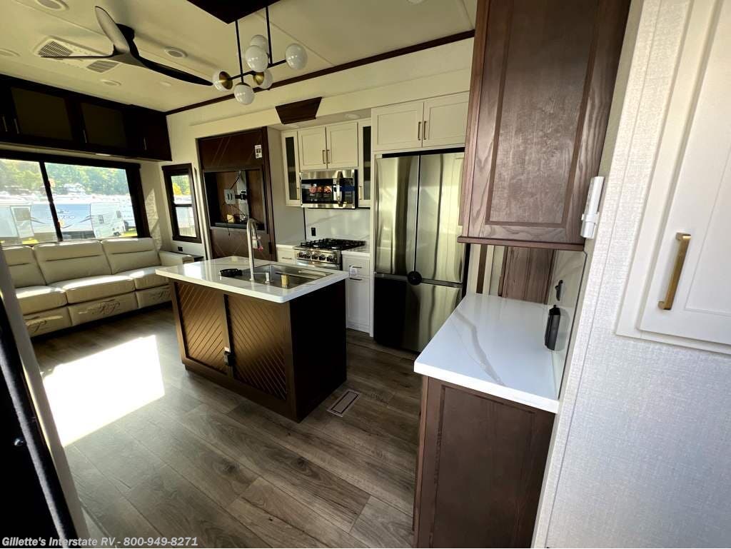 2027 Cedar Creek 290RL by Forest River from Gillette's Interstate RV in Haslett, Michigan