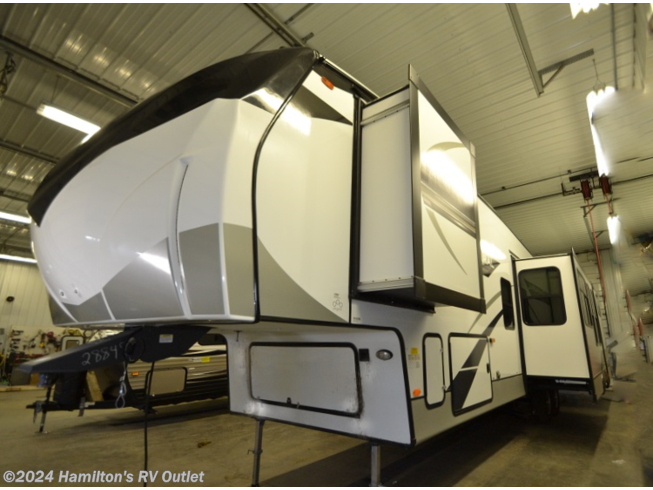 2022 Chaparral 367BH by Coachmen from Hamilton