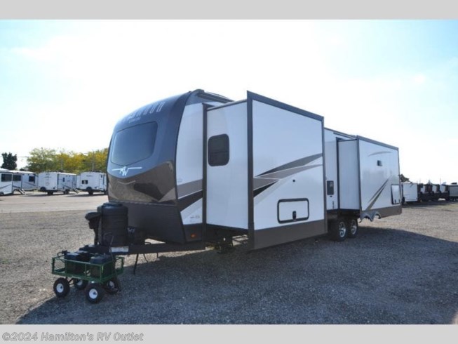 2024 Rockwood Signature Ultra Lite 8337RL by Forest River from Hamilton