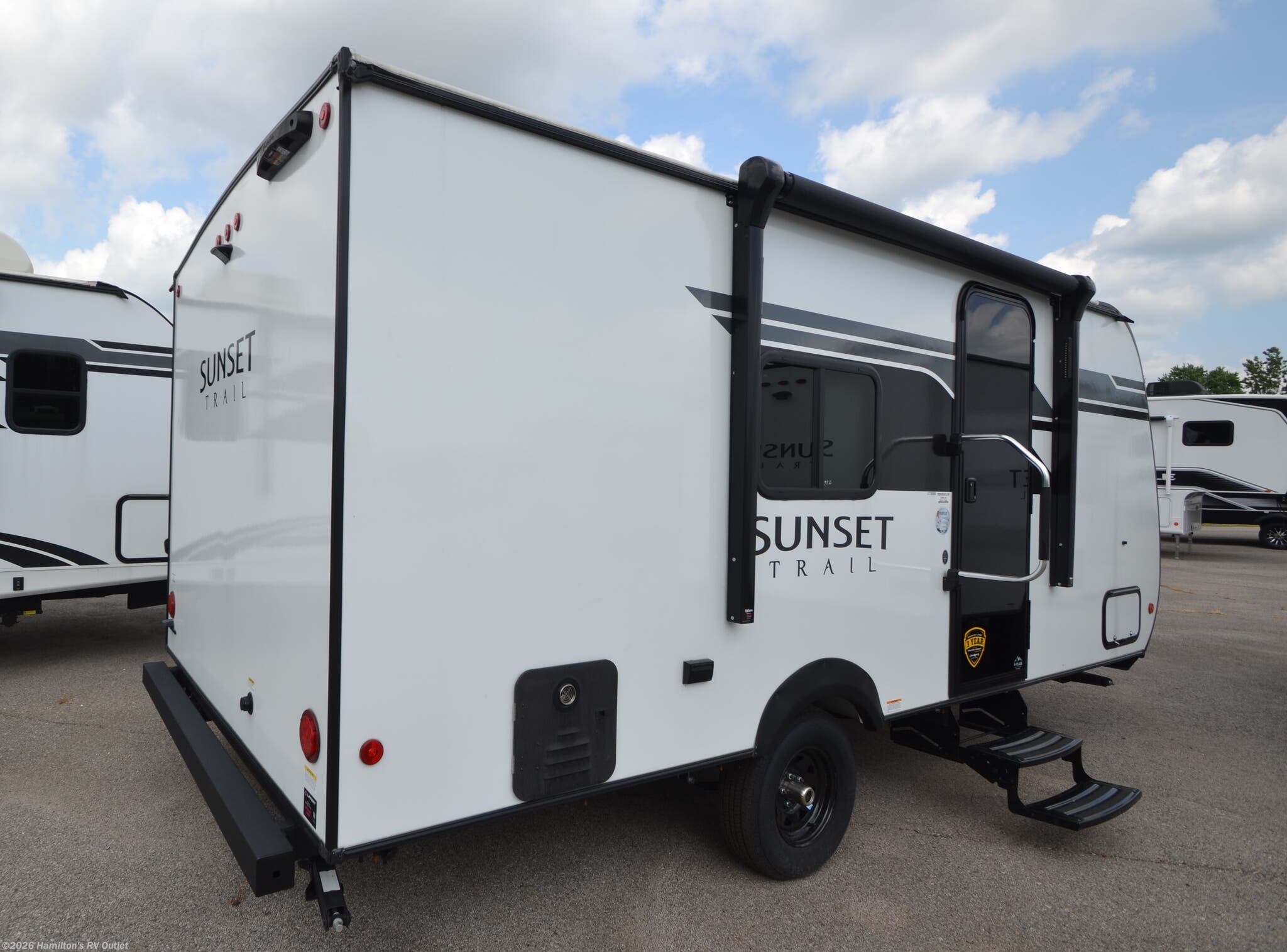 2026 CrossRoads Sunset Trail 17RBS - New Travel Trailer For Sale by Hamilton's RV Outlet in Saginaw, Michigan