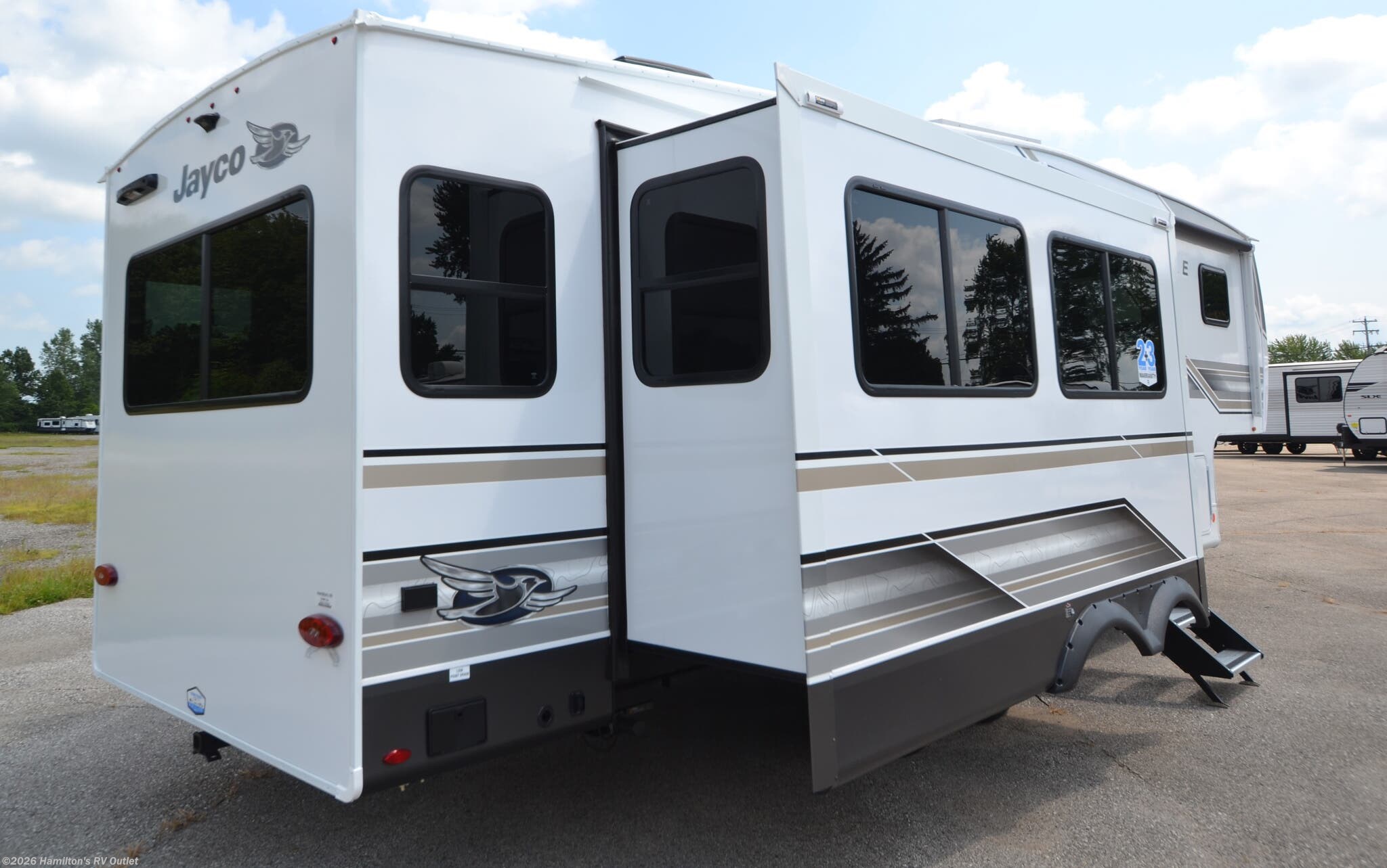 New 2027 Jayco Eagle SLE 30RLT available in Saginaw, Michigan