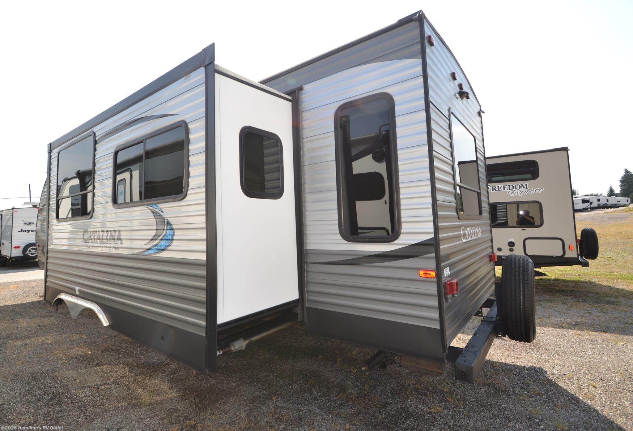 Used 2019 Coachmen Catalina Legacy Edition 293RLDS available in Saginaw, Michigan