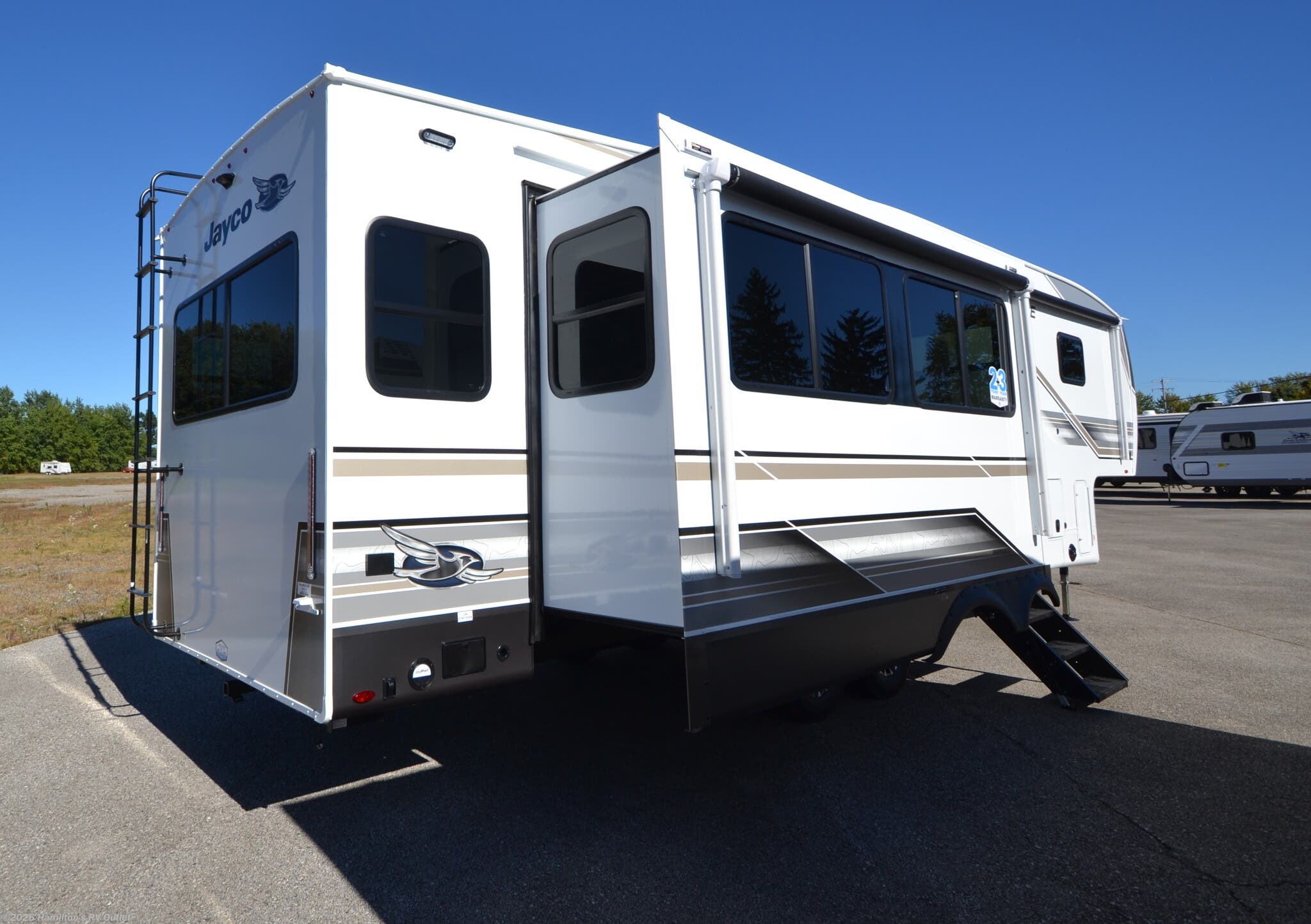 New 2027 Jayco Eagle 321RSTS available in Saginaw, Michigan