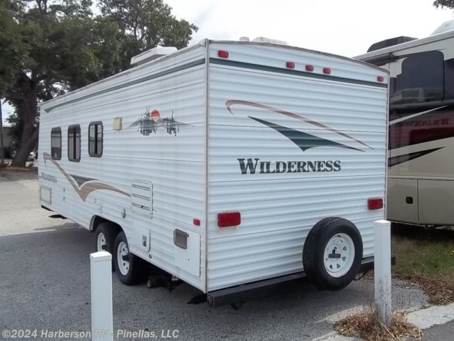 2004 wilderness travel trailer 25ft