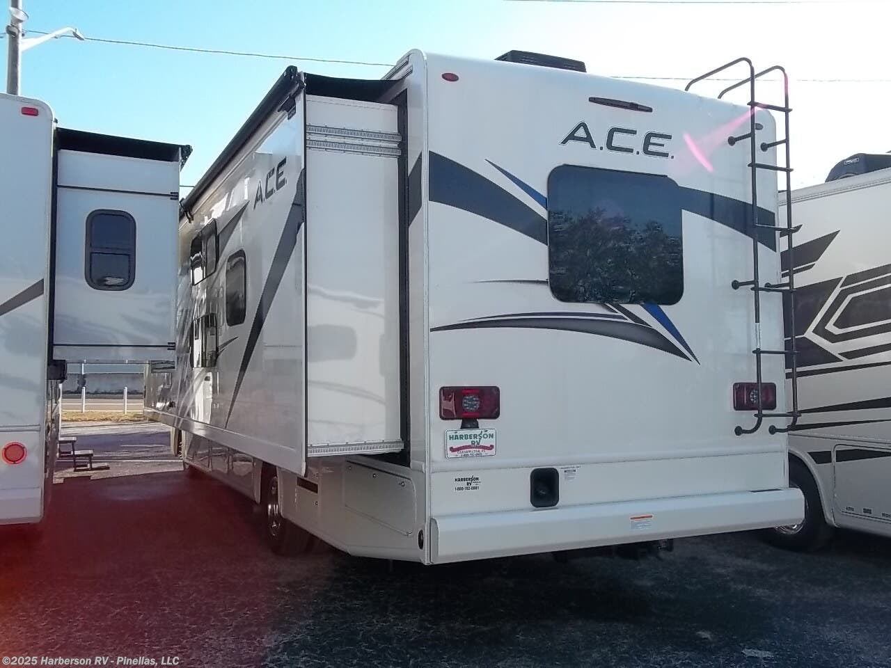 Used 2022 Thor Motor Coach A.C.E. 32.3 available in Clearwater, Florida