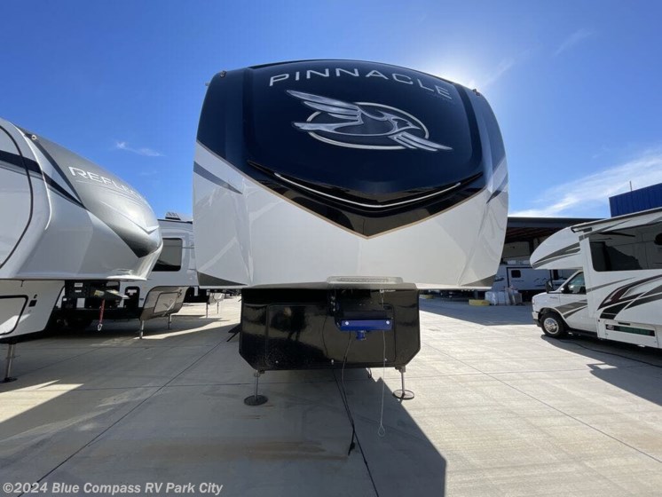 New 2024 Jayco Pinnacle 36FBTS available in Park City, Kansas