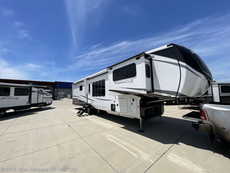 2024 Jayco Pinnacle 38FLGS RV for Sale in Park City, KS 67147 T88756