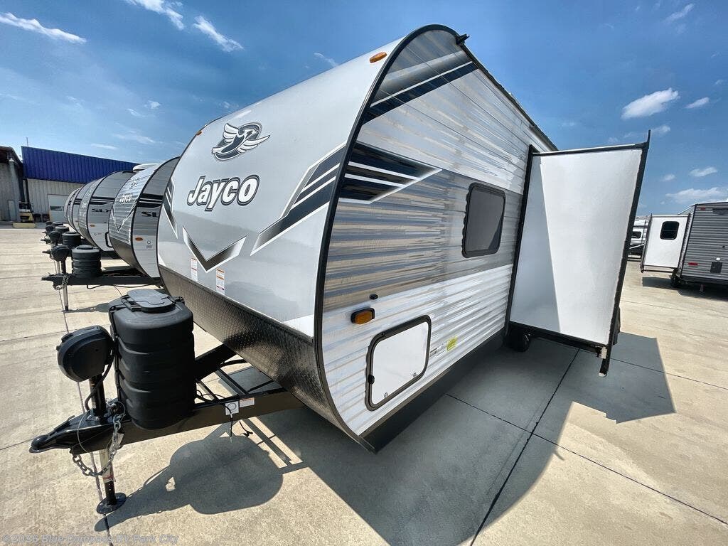 New 2025 Jayco Jay Flight 240RBSW available in Park City, Kansas