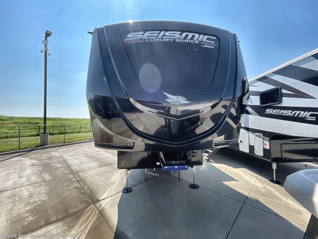 2025 Jayco Seismic Luxury Series 4113 - New Fifth Wheel For Sale by Blue Compass RV Park City in Park City, Kansas