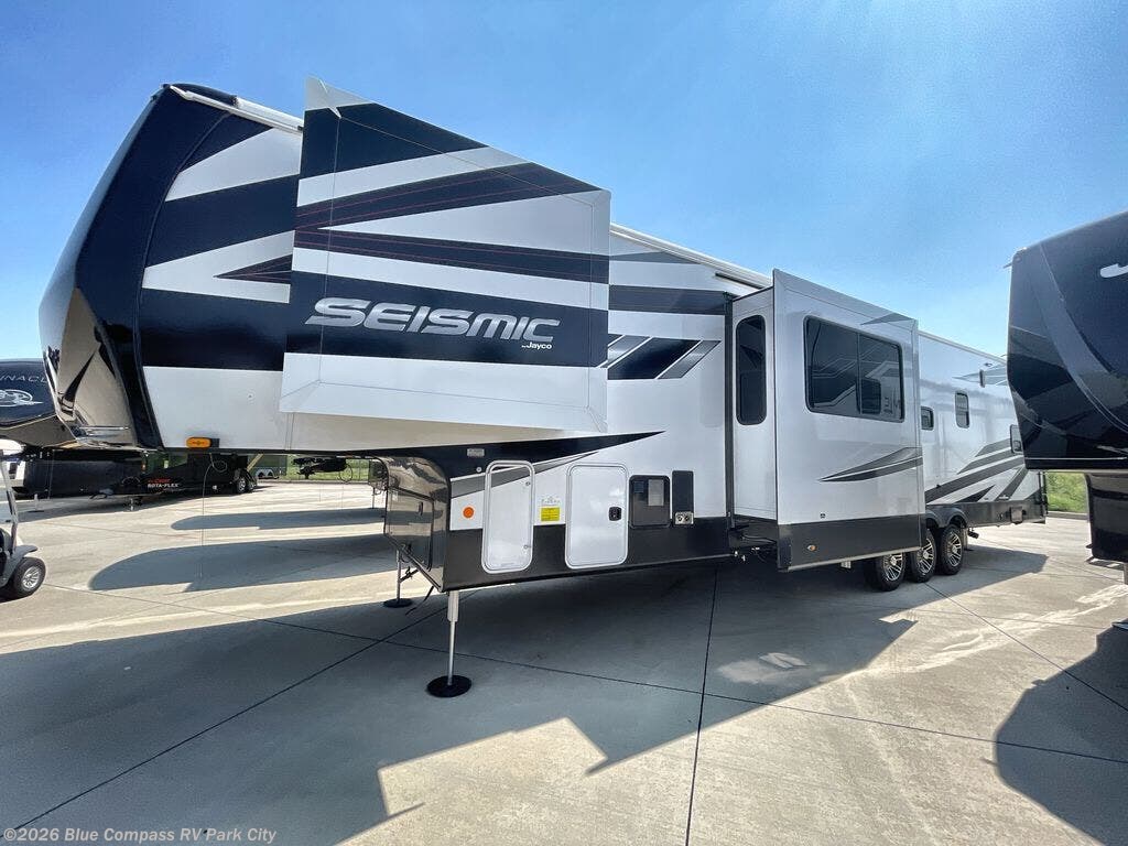 New 2025 Jayco Seismic 399 available in Park City, Kansas