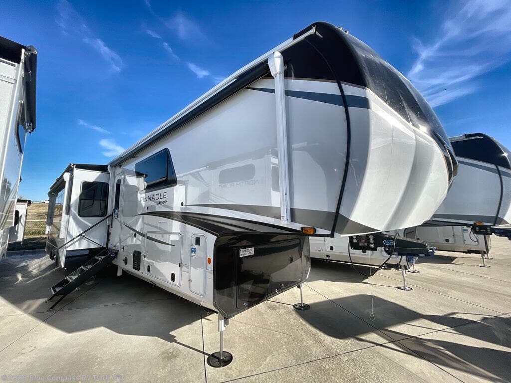 New 2026 Jayco Pinnacle 38FBRK available in Park City, Kansas