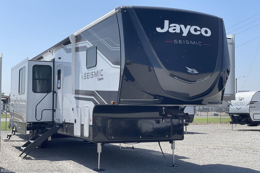 2026 Jayco Seismic 399 - New Toy Hauler For Sale by Blue Compass RV Park City in Park City, Kansas