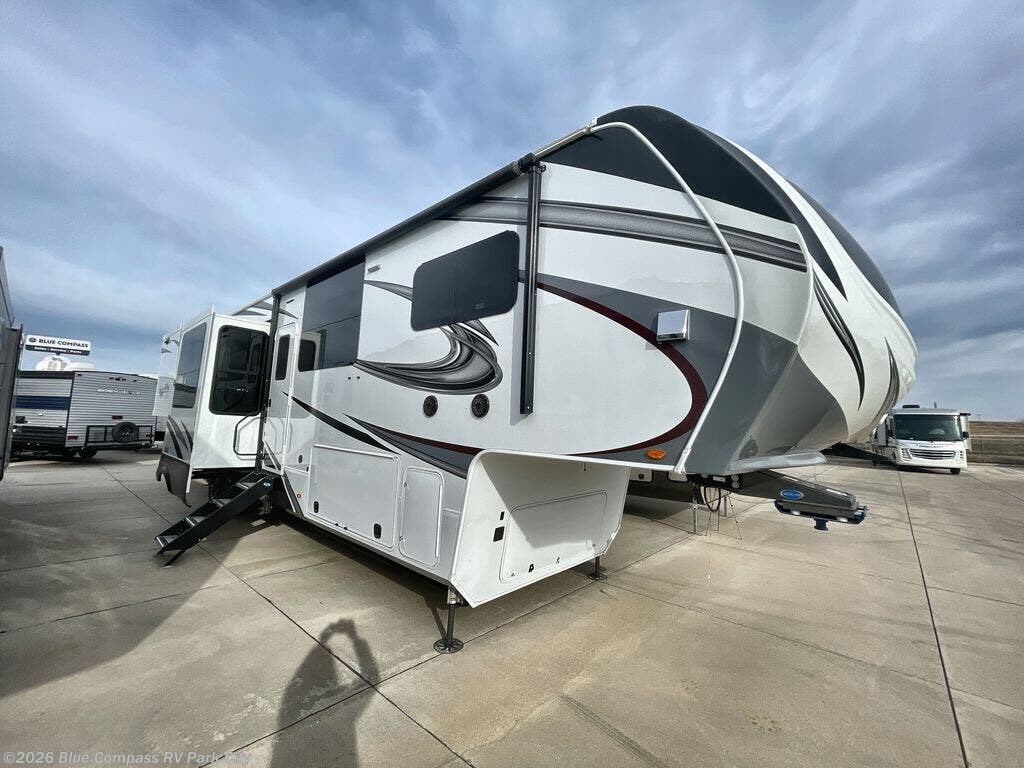 2021 Solitude 390RK by Grand Design from Blue Compass RV Park City in Park City, Kansas