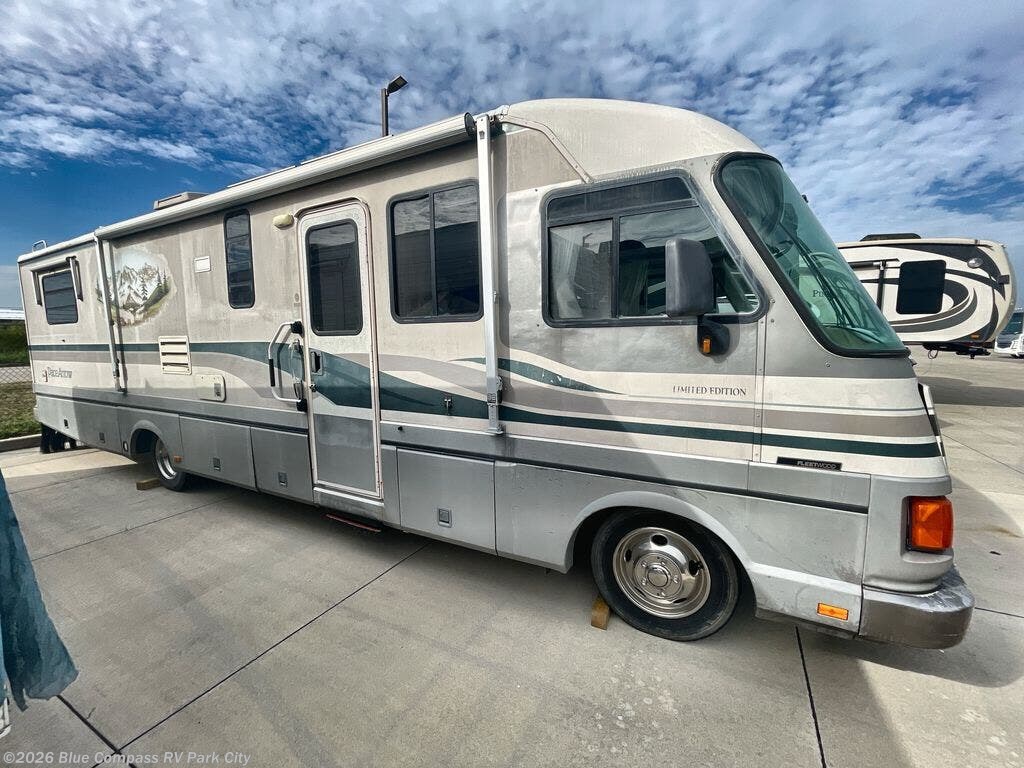 Used 1994 Fleetwood Arrow MX available in Park City, Kansas
