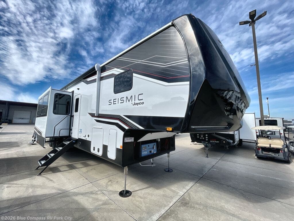 2026 Seismic 395 by Jayco from Blue Compass RV Park City in Park City, Kansas