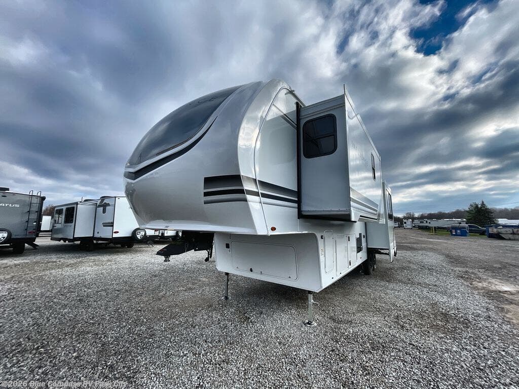 New 2025 Grand Design Influence 3203GK available in Park City, Kansas