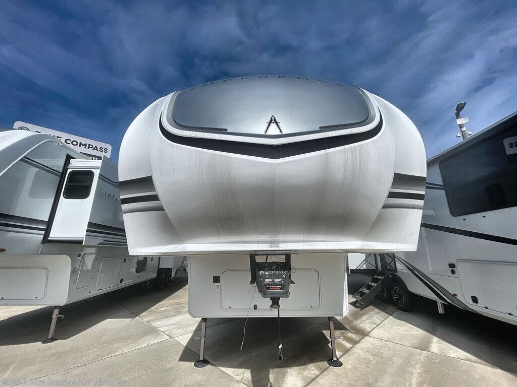 New 2025 Grand Design Influence 3203GK available in Park City, Kansas