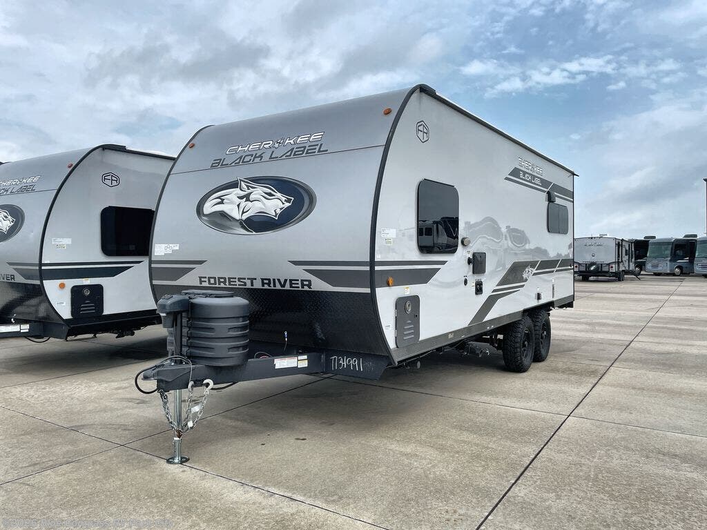 2026 Forest River Cherokee Grey Wolf Black Label 18RRBL - New Travel Trailer For Sale by Blue Compass RV Park City in Park City, Kansas