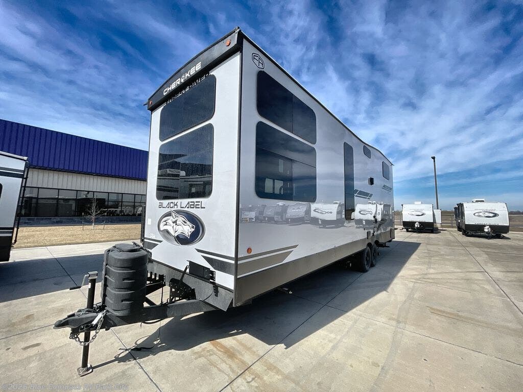 New 2026 Forest River Cherokee Timberwolf Black Label 27MDKBL available in Park City, Kansas