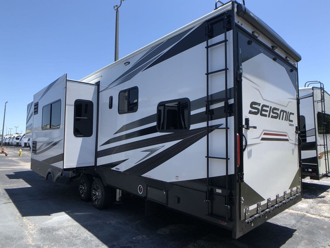 New 2026 Jayco Seismic 359 available in Park City, Kansas