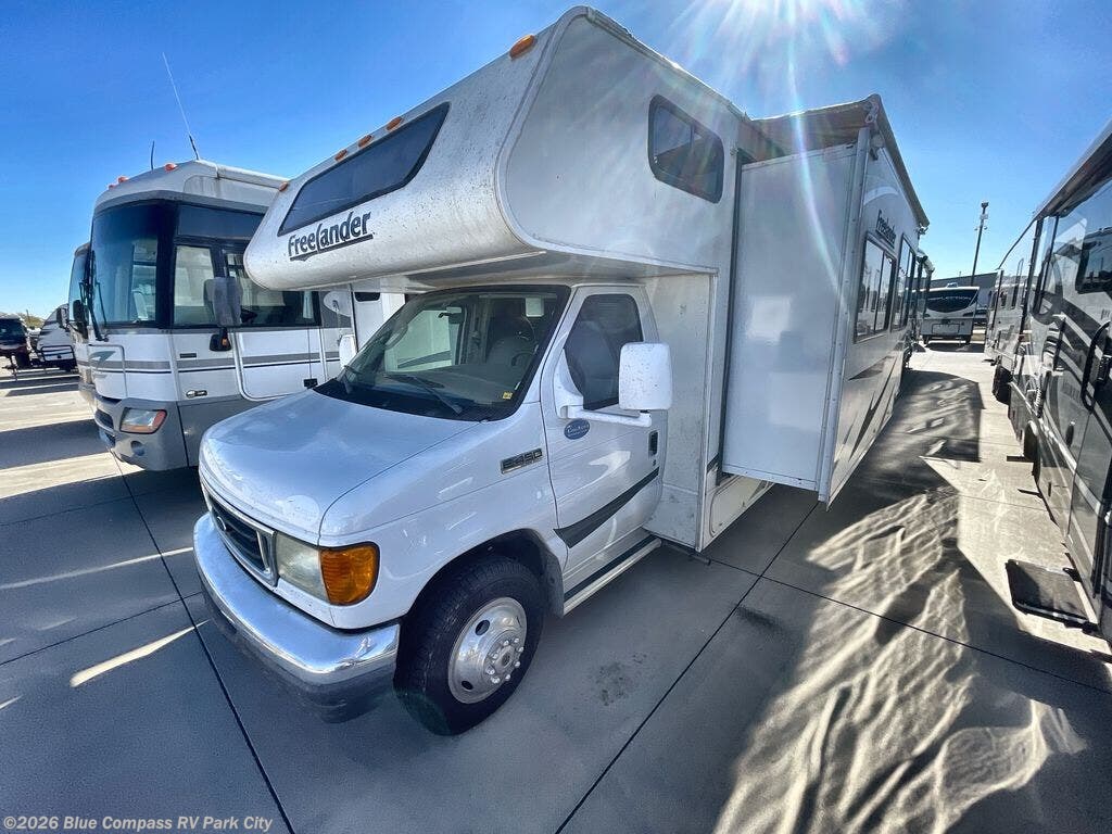 2008 Freelander 3150SS by Coachmen from Blue Compass RV Park City in Park City, Kansas