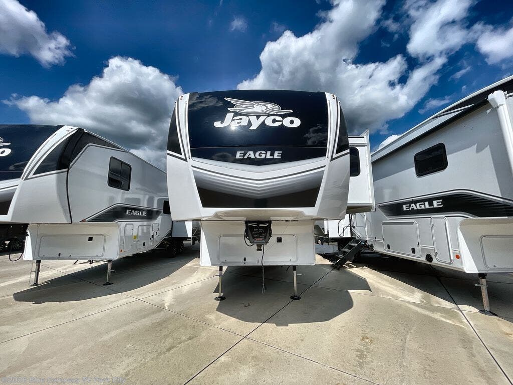 New 2026 Jayco Eagle 335LSTS available in Park City, Kansas