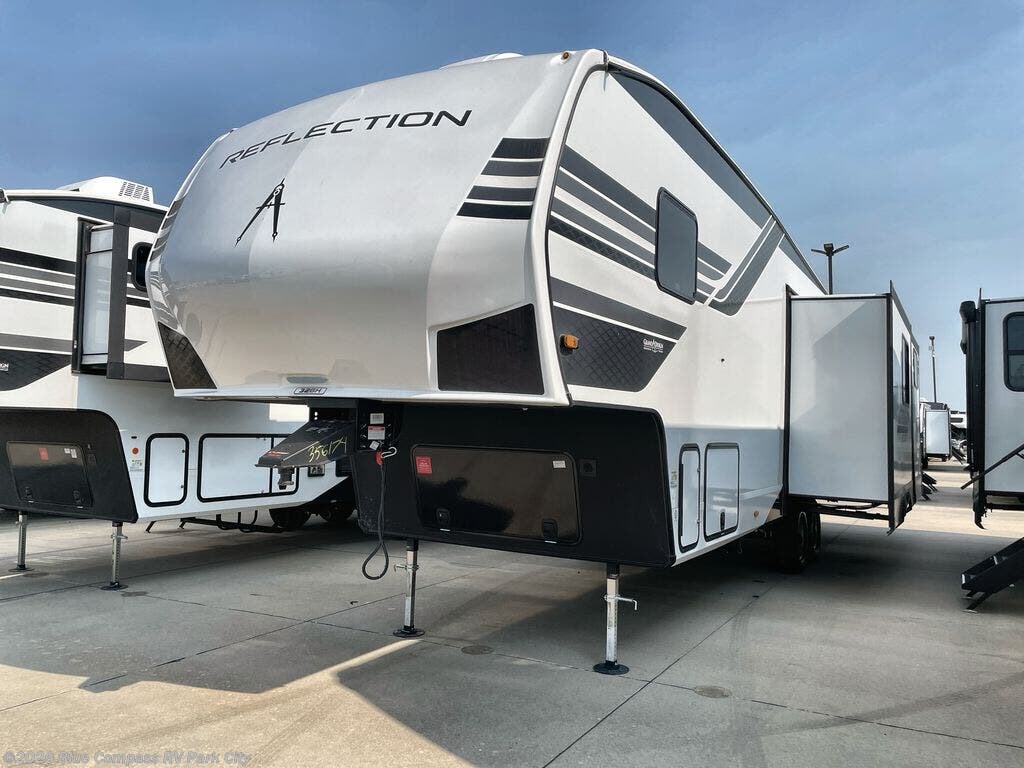 2026 Reflection 100 Series 32BH by Grand Design from Blue Compass RV Park City in Park City, Kansas