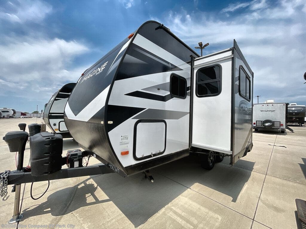 2023 Grand Design Imagine 17MKE - Used Travel Trailer For Sale by Blue Compass RV Park City in Park City, Kansas