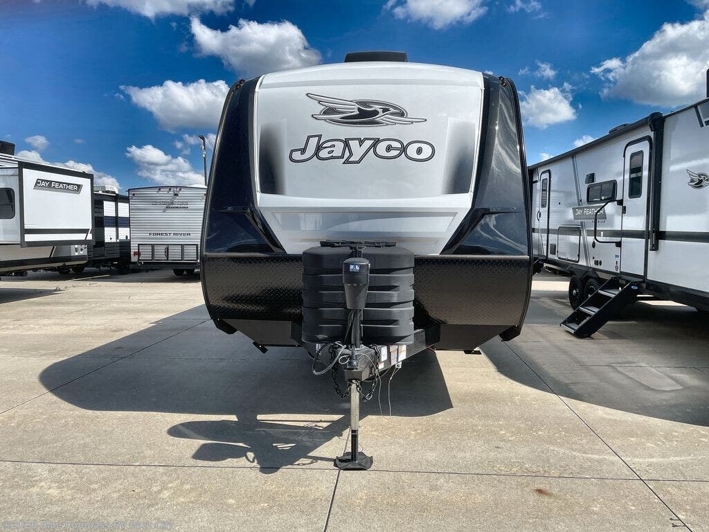 2027 Jay Feather 29QBH by Jayco from Blue Compass RV Park City in Park City, Kansas