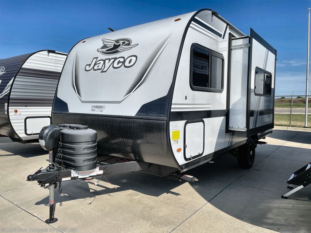 2027 Jayco Jay Feather Air 16RB - New Travel Trailer For Sale by Blue Compass RV Park City in Park City, Kansas