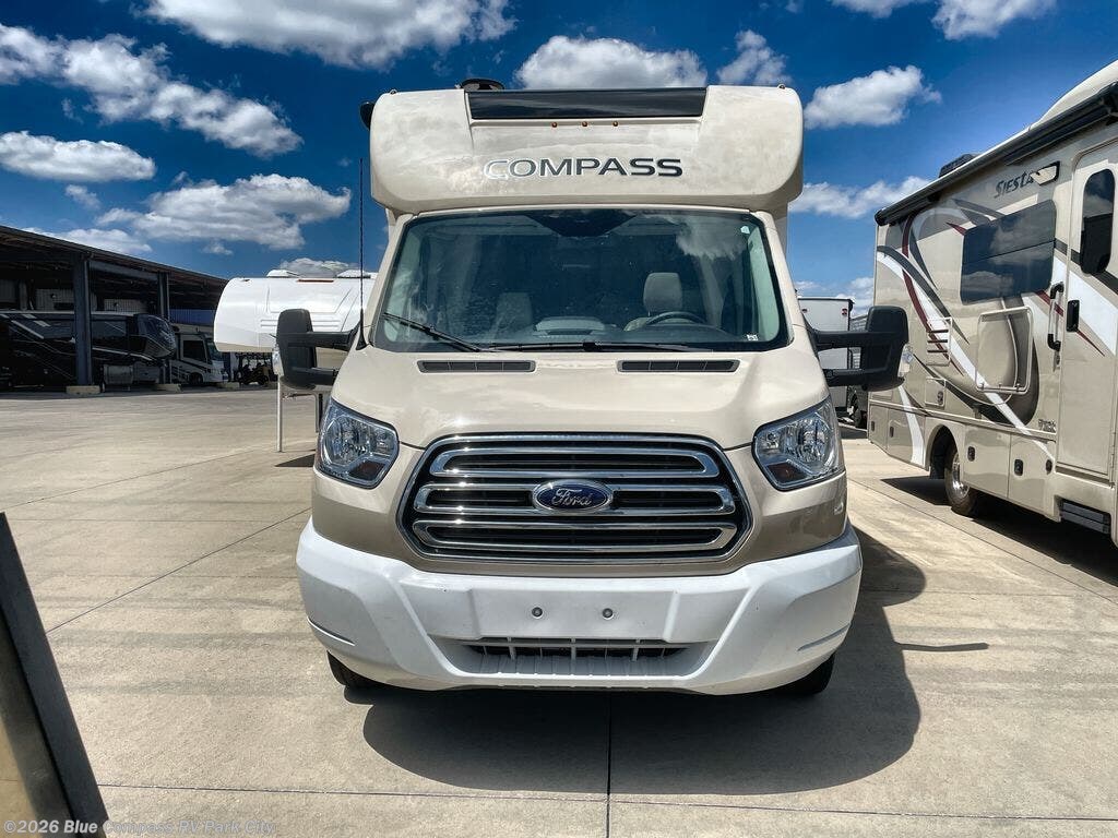 2018 Four Winds 23tr by Thor Motor Coach from Blue Compass RV Park City in Park City, Kansas