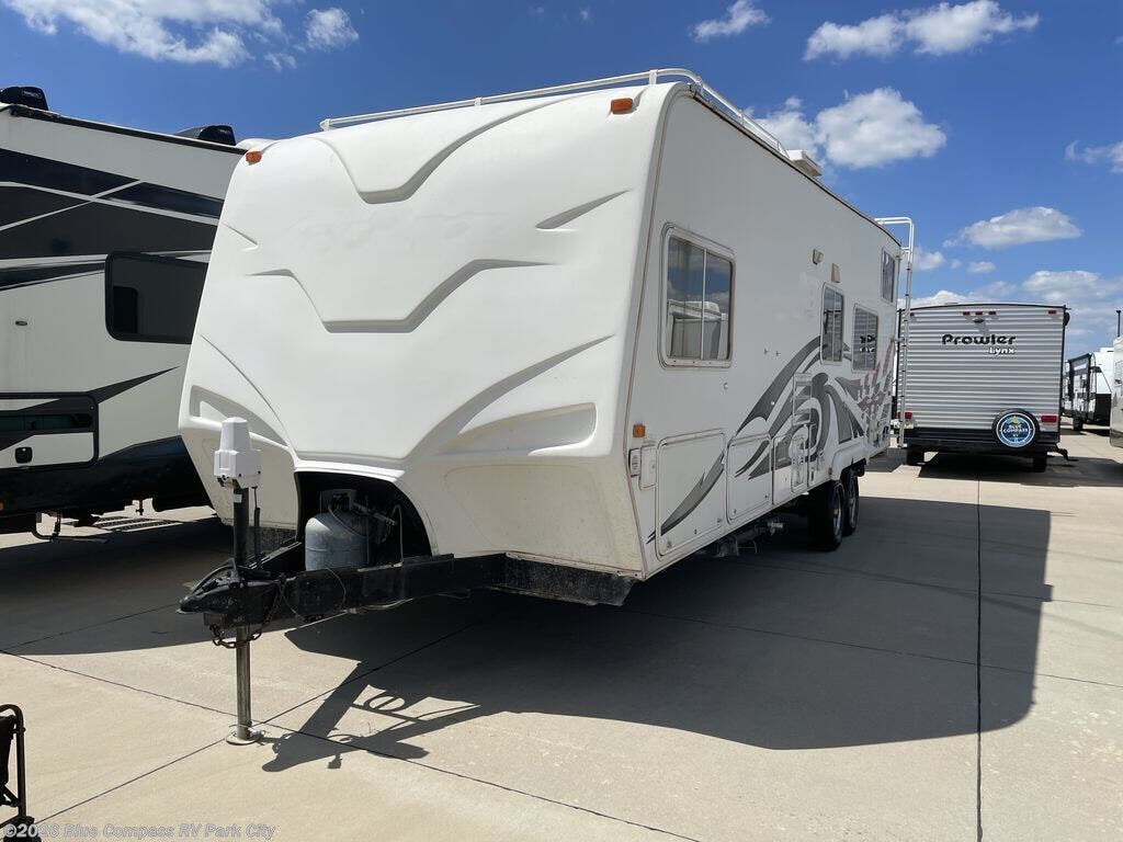 2007 Weekend Warrior Weekend Warrior FL2200 - Used Travel Trailer For Sale by Blue Compass RV Park City in Park City, Kansas