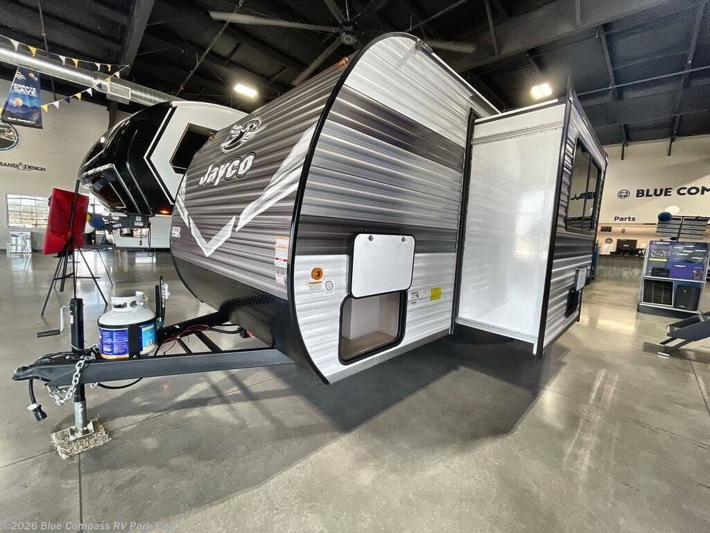2027 Jayco Jay Flight 197MBW - New Travel Trailer For Sale by Blue Compass RV Park City in Park City, Kansas