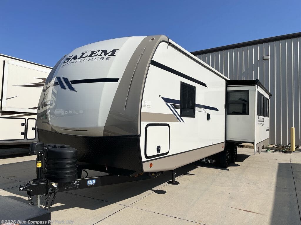 2024 Forest River Salem Cruise Lite 27RKHL - Used Travel Trailer For Sale by Blue Compass RV Park City in Park City, Kansas