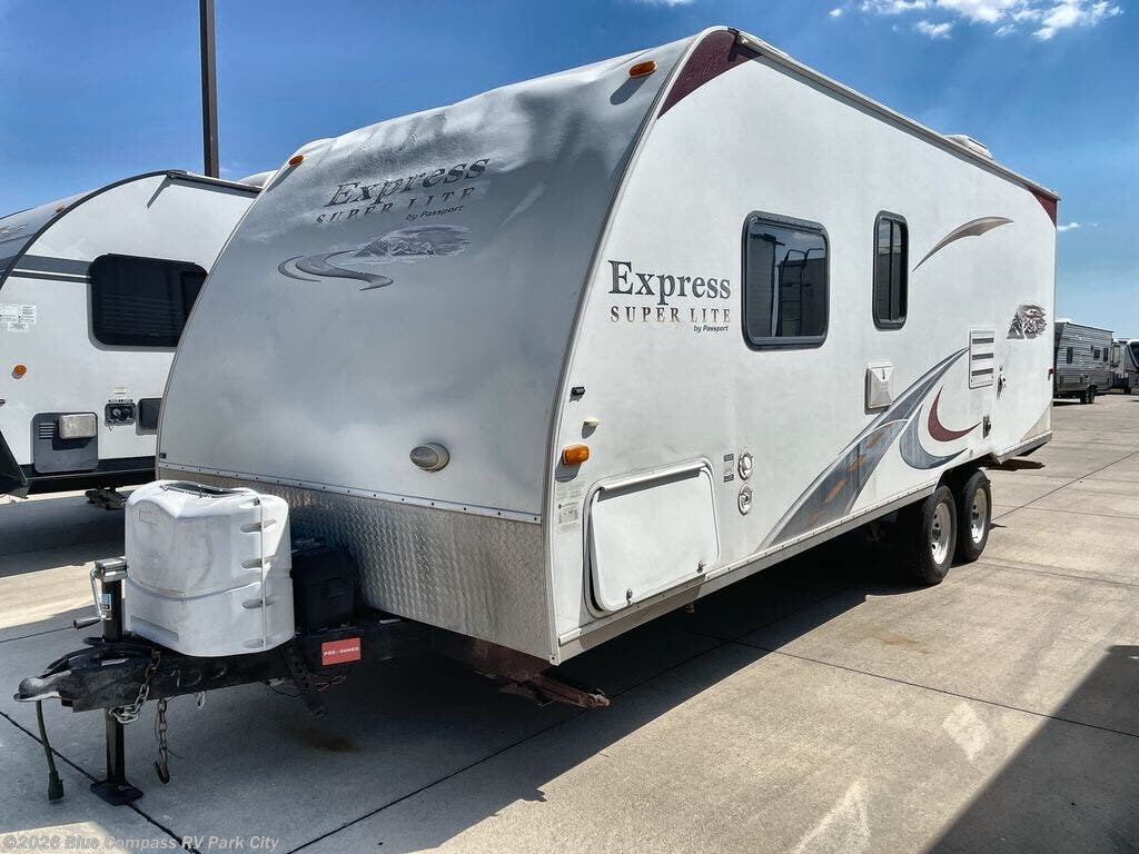 2014 Keystone Premier Ultra Lite 238ML - Used Travel Trailer For Sale by Blue Compass RV Park City in Park City, Kansas