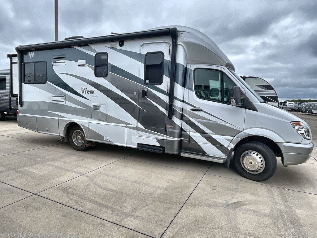 Used 2013 Winnebago Access 24G available in Park City, Kansas