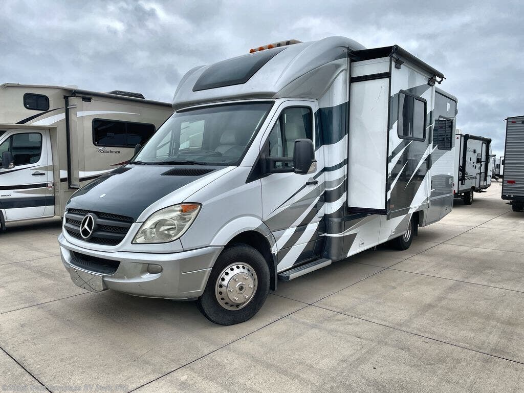2013 Winnebago Access 24G - Used Class C For Sale by Blue Compass RV Park City in Park City, Kansas