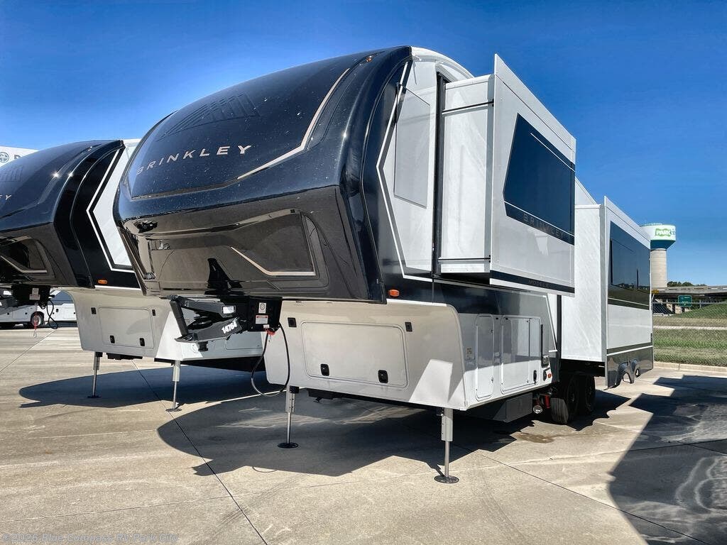 2027 Model Z 2700 by Brinkley RV from Blue Compass RV Park City in Park City, Kansas