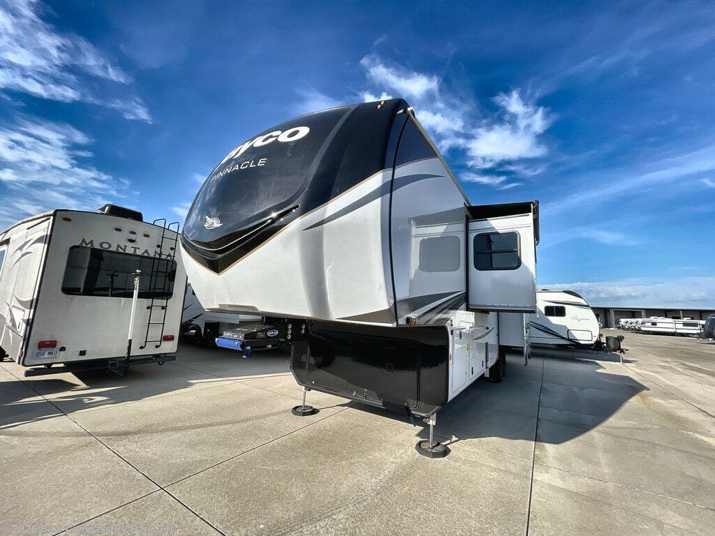 2026 Pinnacle 36FBTS by Jayco from Blue Compass RV Park City in Park City, Kansas