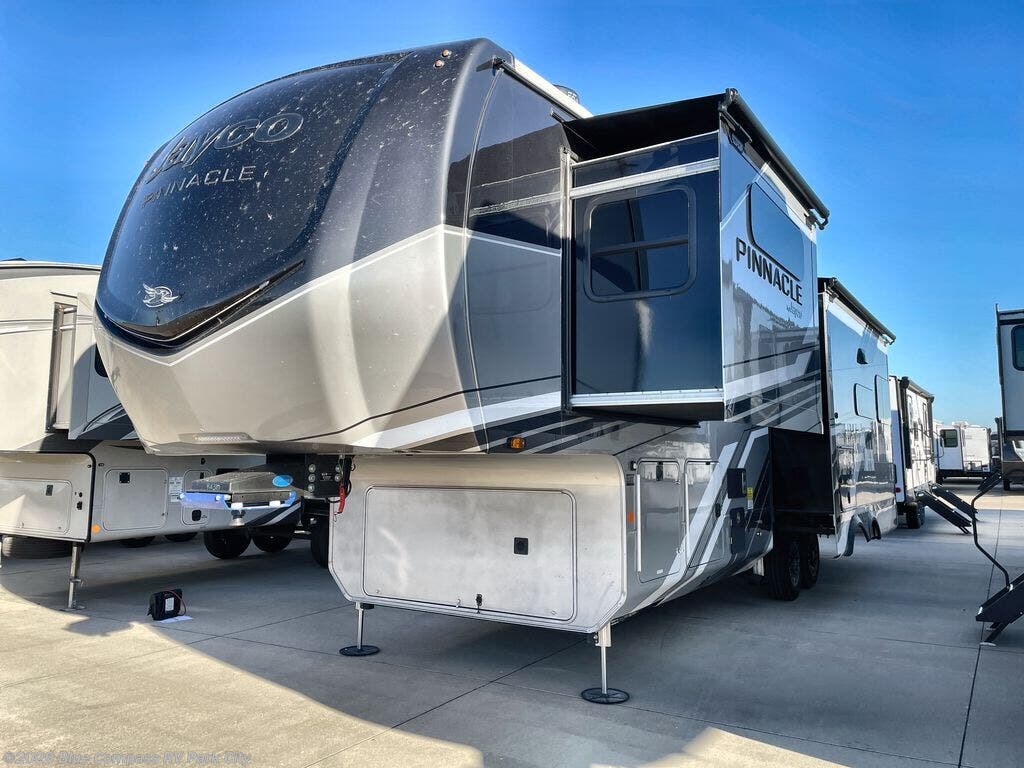 2026 Pinnacle 32RLTS by Jayco from Blue Compass RV Park City in Park City, Kansas