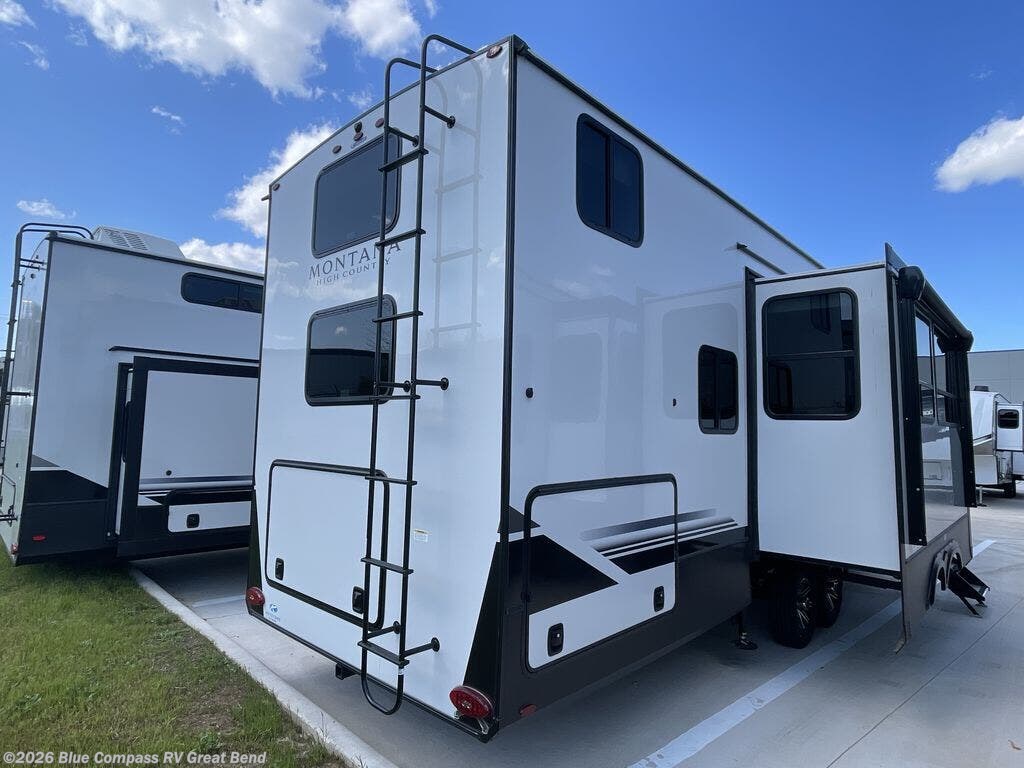 2025 Keystone Montana High Country 351BH RV for Sale in Great Bend, KS