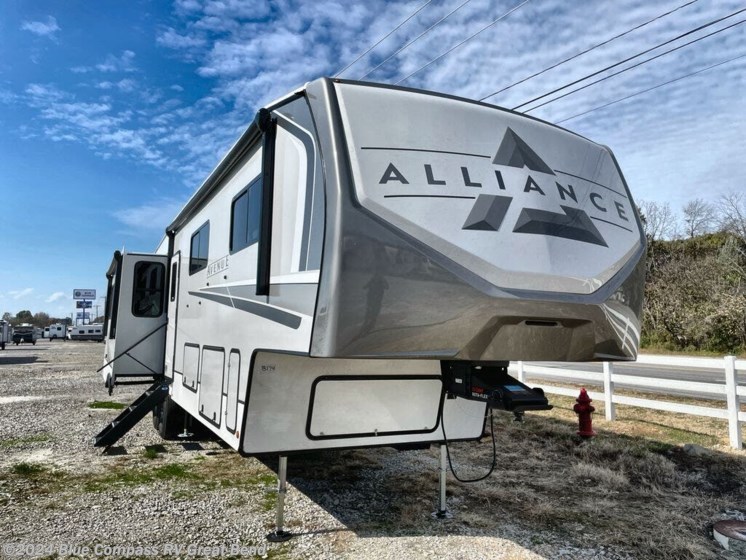 New 2024 Alliance RV Avenue 37MBR available in Great Bend, Kansas