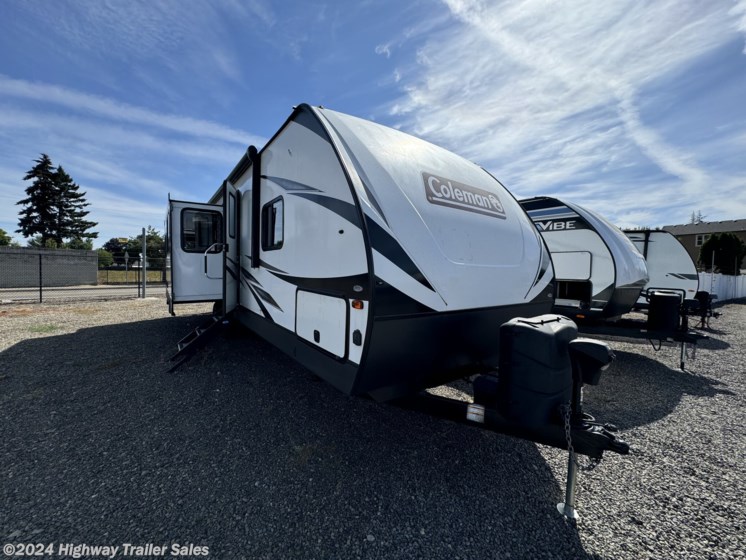 Used 2020 Dutchmen Coleman Light 2955RL available in Salem, Oregon