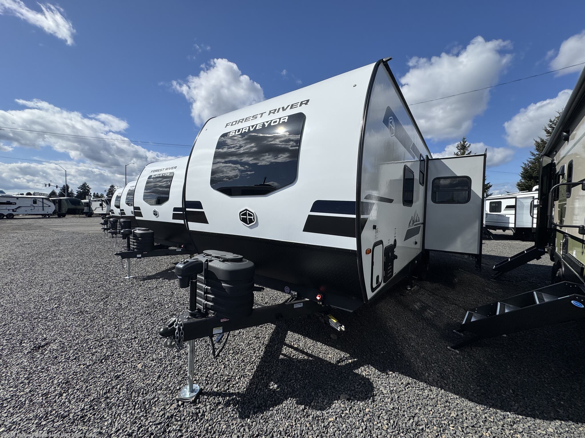 2026 Surveyor Legend 261RKLE by Forest River from Highway Trailer Sales in Salem, Oregon