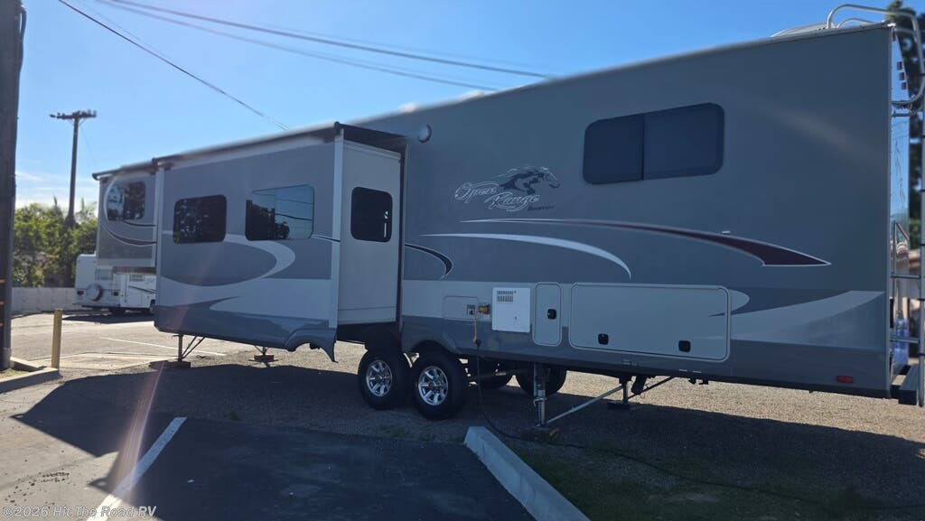 2015 Highland Ridge Open Range 376 FBH - Used Fifth Wheel For Sale by Hit The Road RV in San Diego, California features Oven, Spare Tire Kit, Ladder, Fantastic Fan, TV Antenna