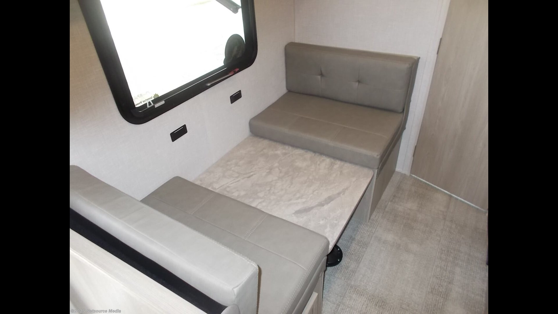 Geo 21 Forest River Rockwood Geo Pro G19fd Travel Trailer For Sale In Bridgeview Il