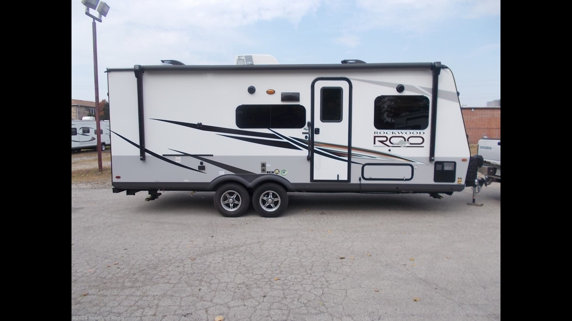 R202228598 2022 Forest River Rockwood Roo 233s Expandable Trailer For Sale In Bridgeview Il 2022 Rockwood Roo 233s Interior