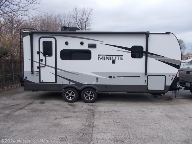 New 2023 Forest River Rockwood Mini Lite 2205S available in Bridgeview, Illinois