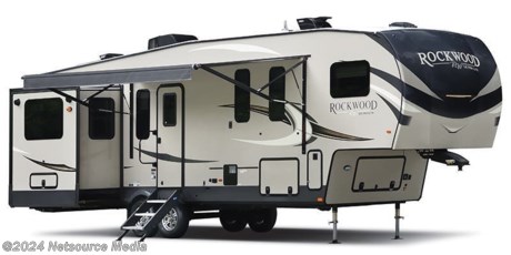 &lt;p&gt;SALE PRICE INCLUDES THE FOLLOWING OPTIONS.&lt;/p&gt;
&lt;p&gt;&lt;strong&gt;&lt;span style=&quot;text-decoration: underline;&quot;&gt;STD PACKAGE E:&amp;nbsp; B&lt;/span&gt;&lt;/strong&gt;ONDED&amp;nbsp;WINDOWS, HIGH GLOSS&amp;nbsp;TPO&amp;nbsp;FRONT CAP, POWER LANDING LEGS, ENCLOSED UNDERBELLY WITH 12V HEATED TANKS,SOLID SURFACE COUNTER TOPS, BACK UP CAMERA READY, SOLAR POWER READY, DAY/NIGHT SHADES, ALUMINUM WHEELS, GAS OVEN, MICROWAVE OVEN, 13,500 BTU DUCTED ROOF AIR, POWER STABILIZER JACKS, POWER AWNING WITH LED LIGHT STRIP,&amp;nbsp;SERTA&amp;nbsp;MATTRESS, BLACK TANK RINSE, SPARE TIRE AND COVER, REAR LADDER, LED TV W/AM/FM STEREO, CD &amp;amp; DVD PLAYER, FIRE PLACE,&amp;nbsp;GAS/ELECTRIC WATER HEATER, OUTSIDE GRILL, OUTSIDE SPEAKERS, LARGE ASSIST GRAB HANDLE.&lt;/p&gt;
&lt;p&gt;&lt;strong&gt;&lt;span style=&quot;text-decoration: underline;&quot;&gt;ADDITIONAL OPTIONS INCLUDED:&lt;/span&gt;&lt;/strong&gt;&amp;nbsp;15,000 BTU UPGRADED ROOF AIR, LED BEDROOM TV,&amp;nbsp; SLIDE TOPPER AWNINGS, CO DETECTOR,WATER FILTER, MAX AIR FAN WITH COVER, FREIGHT PREP &amp;amp;DEMO FEE&#39;S.&lt;/p&gt;
&lt;p&gt;&amp;nbsp;&lt;/p&gt;